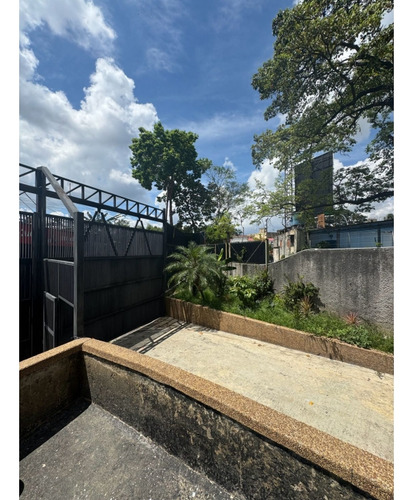 Piso Industrial En Alquiler 375 M2- Urb. Boleita