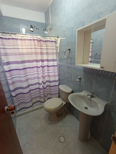 Casa Multifamiliar En Venta, Urb. Los Duraznos-lagunetica, Los Teques.