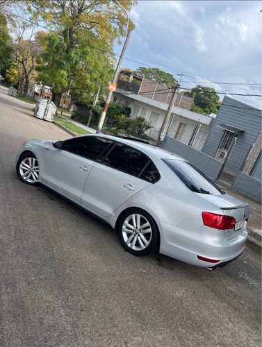 Volkswagen Vento 2.0 Sportline Tsi 200cv Dgs