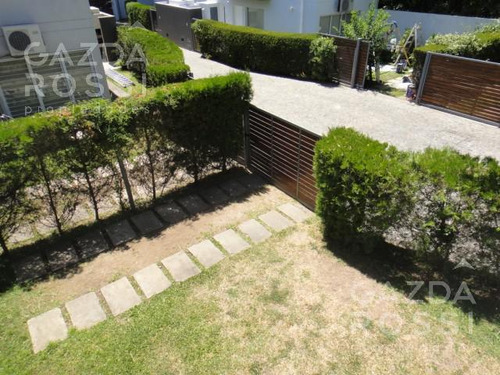 Casa - Duplex En Venta En Adrogue