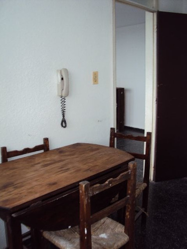 Apartamento En Alquiler De 2 Dormitorios En Malvín Norte