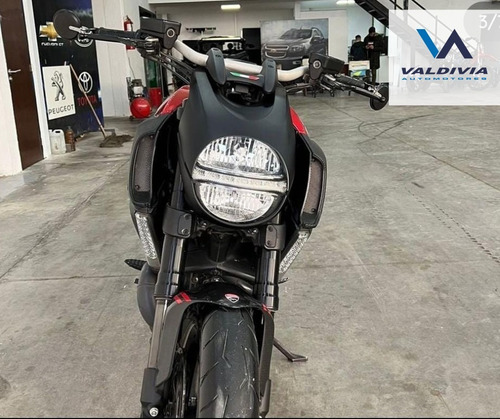 Imagen 3 de 6 de Ducati Diavel Carbon 1200 Año 2013
