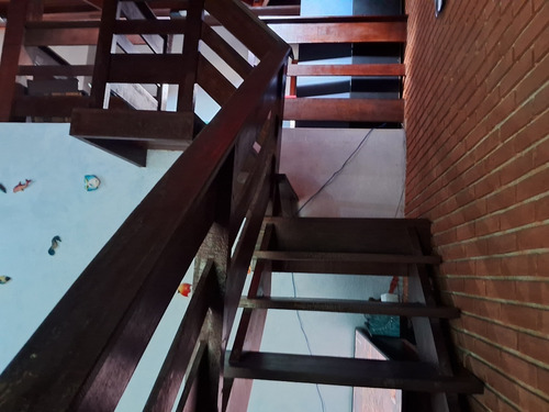 Casa 4 Dormitórios, Piscina, 2 Salas, Lado Praia