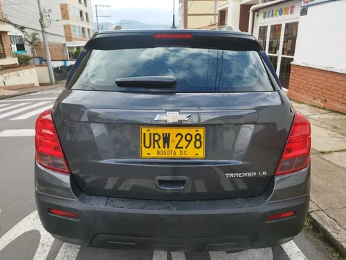 Chevrolet Tracker 1.8cc MT AA 4X2