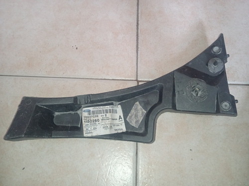 Base De Parachoque Trasero Derecho Ford Focus 2009