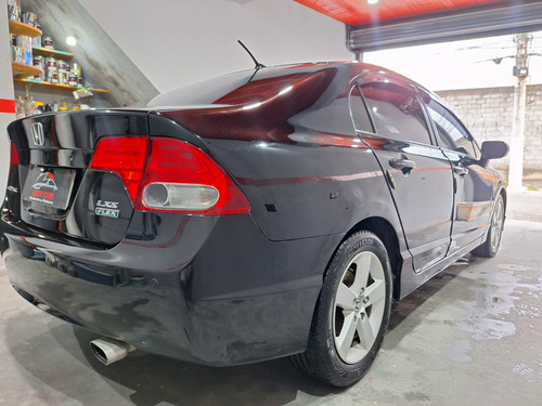 Honda Civic 1.8 Lxs Flex Aut. 4p