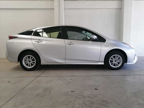 Imagen 8 de 14 de Toyota Prius 2017 1.8 Premium Cvt