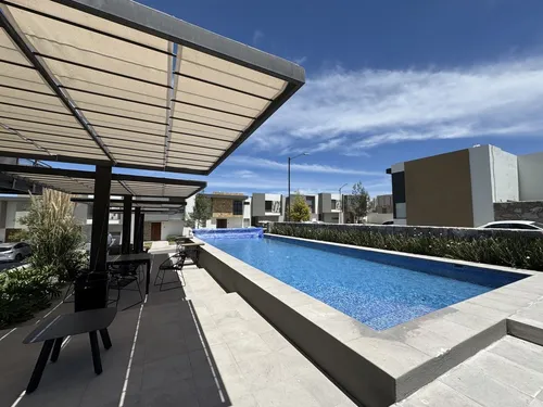 Casa En Venta En Zibatá De Tres Recámaras Y Amenidades