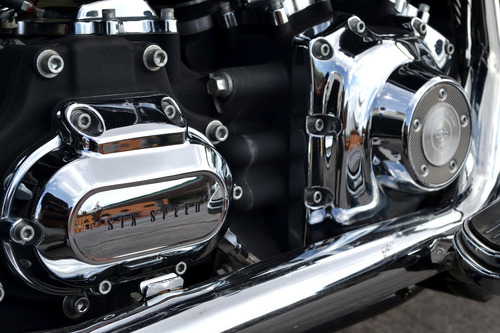 Imagen 4 de 15 de Vendo/cambio Harley Street Glide 1584 Con Accesorios 6 Vel.