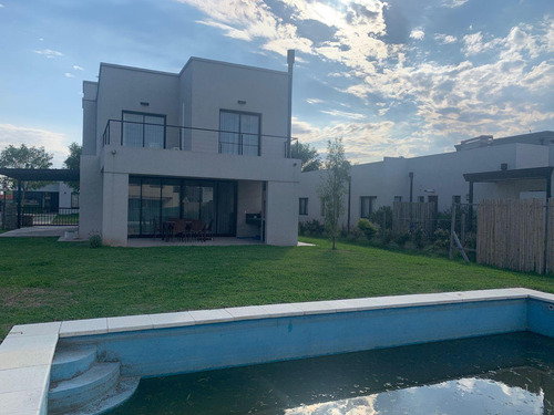 Casa En Venta En Barrio San Pablo, Derqui
