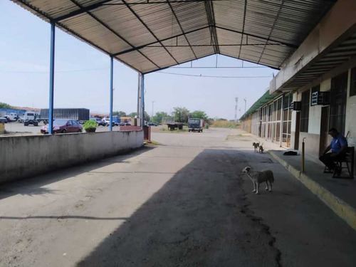 Imagen 3 de 7 de Alquiler Deterreno Para Estacionamiento De Gandolas, Camiones, Etc.