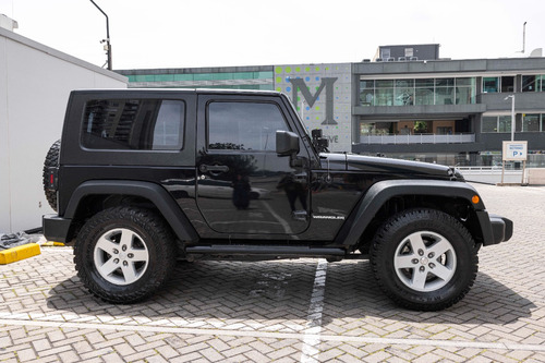 Jeep Wrangler 3.8 Sport