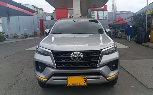 Toyota Fortuner Srv 2.4 Diesel 4x2 At 2023