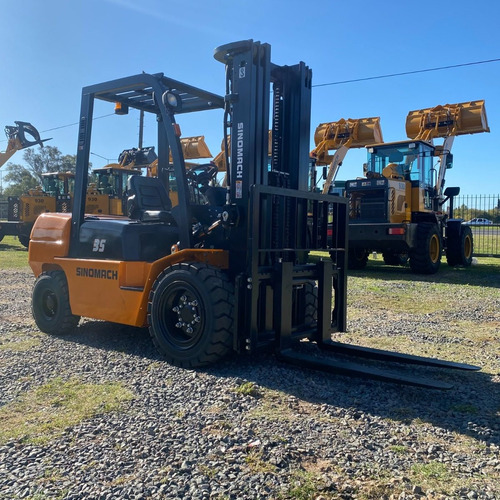 Autoelevador 3500kg - 3.5 Toneladas Sinomach Cpcd35