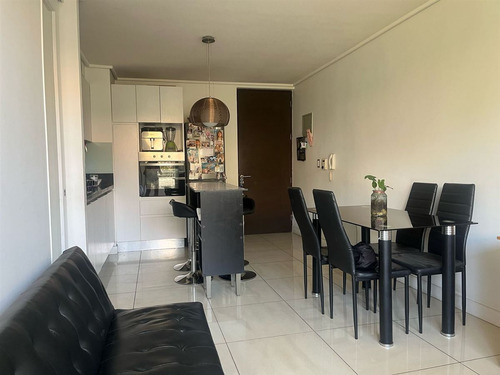 Departamento En Venta De 2 Dorm. En Las Condes