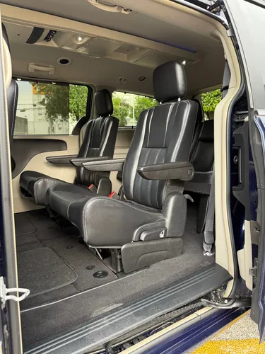 Chrysler Town & Country 3.6 Touring Piel Mt