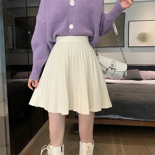 Falda Corta Plisada Con Cintura Elástica