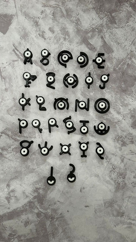 Pokemon Unown Figura 3d Con Iman