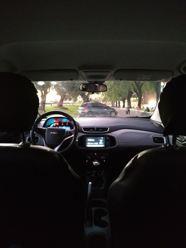 Imagen 7 de 12 de Chevrolet Onix 1.4 Lt 98cv 2017