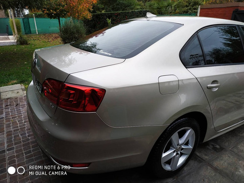 Volkswagen Vento 2.5 Luxury