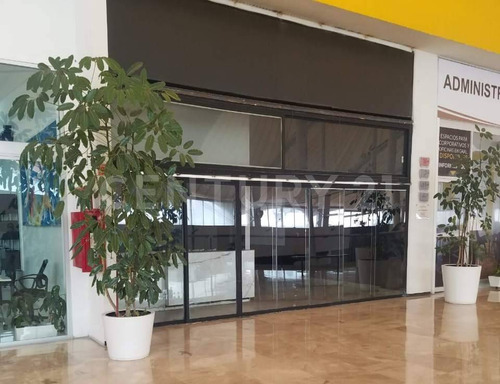 Renta De Locales Desde 70m2, En 1er Piso Para Oficina O Negocio En Palmas Plaza!