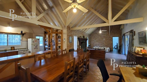 Hermosa Casa Con Amplio Lote En Maschwitz