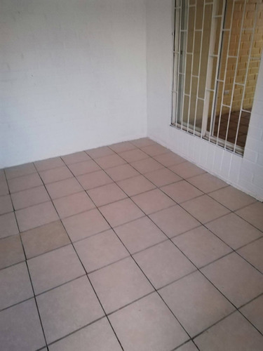 Casa Esquina En Troncos Viejos 2d