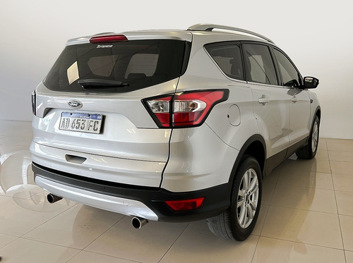 Imagen 4 de 23 de Ford Kuga Sel Ecoboost 6 A/t
