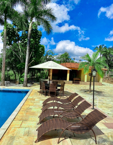 Imagem 6 de 10 de Kit 2 Espreguiçadeira Com Mesa De Centro Piscina Copacabana