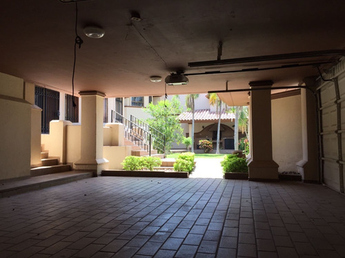Casa En Venta En Las Fuentes, Los Mochis Sinaloa.