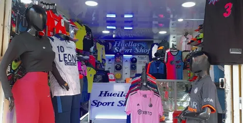 Vendo Negocio Ropa Y Artículos Deportivos.