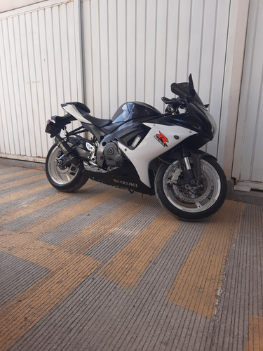 Suzuki Gsxr-600 Mod 2015 Título Y Pedimento 1a Todo Pagado