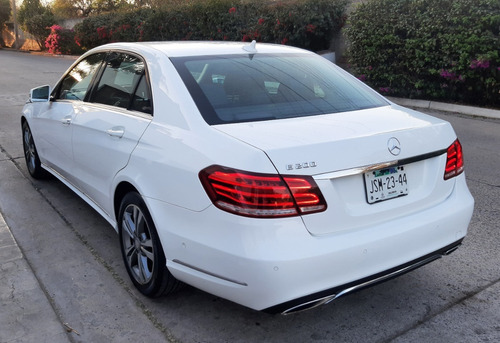 Imagen 6 de 15 de Mercedes Benz E200 Cgi Avantgarde 2015