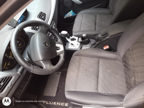 Imagem 9 de 15 de Renault Fluence 2011 2.0 Dynamique Hi-flex 4p