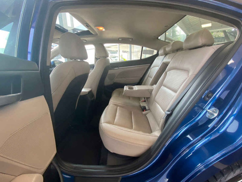 Imagen 14 de 15 de Hyundai Elantra 2018 4p Limited Tech Navi L4/2.0 Aut