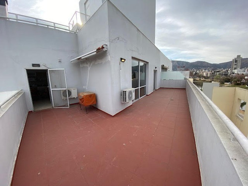Imagen 19 de 27 de Espectacular Departamento Céntrico Con Vista Al Río !!