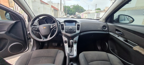 Imagem 8 de 10 de Chevrolet Cruze 2012 1.8 Lt Ecotec 6 Aut. 4p