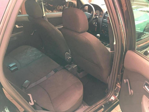 Imagem 3 de 8 de Chevrolet Zafira 2.0 Mpfi Elegance 8v Flex 4p Automático