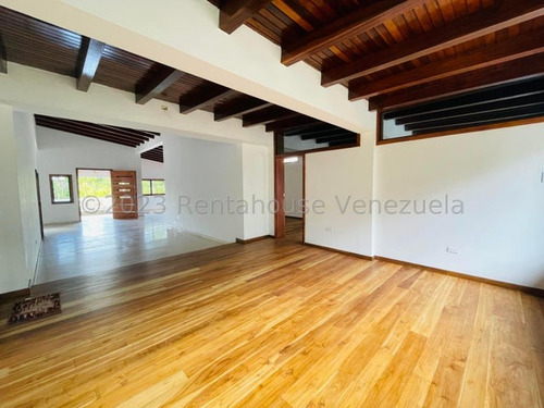 Exclusiva Casa Remodelada Con Piscina, Sauna, Area De Jardin, Estacionamiento 12 Vehiculos Casilla Vigilancia A Estrenar Concepto Moderno Exclusiva Zona Privada Palmarito Estef 24-15119