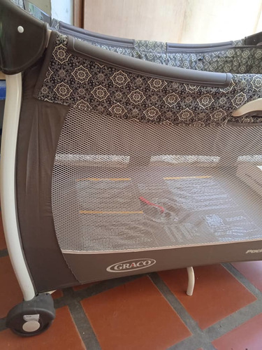 Imagen 1 de 7 de Corral Cuna Modelo Pack * N Play. Marca Graco