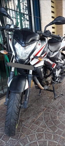 Imagen 4 de 10 de Bajaj Rouser Ns 200