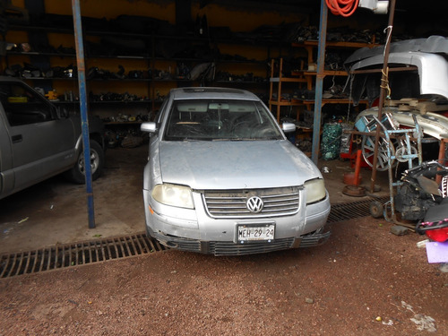 Base De Computadora Vw Passat 1.8 2002-2005 0riginal (Usado)
