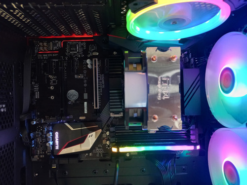 Imagen 6 de 7 de Cpu Thermaltake Tarjeta Gigabyte I7 9700 32gb Ram Ssd 240gb