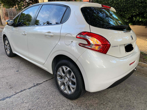 Peugeot 208 1.6 Allure Touchscreen 2016