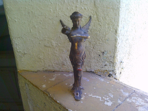 Antigua Figura De Bronce Mujer Alada