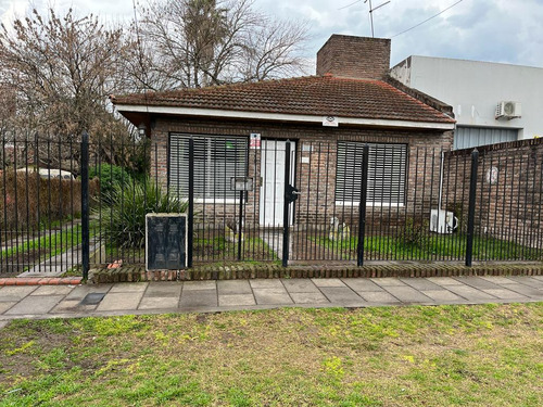 Casa En Venta En Los Hornos