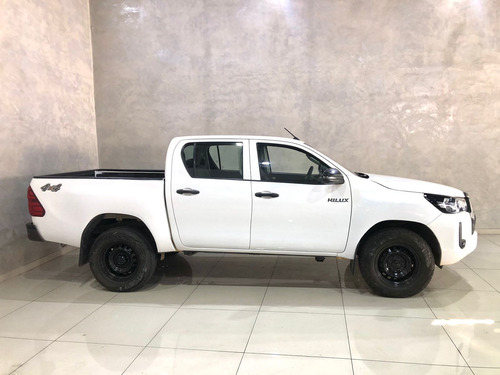 Toyota Hilux CD 4x4 2.8 Diesel Mec.