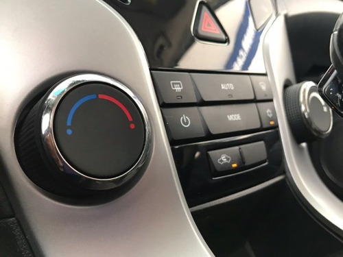 Imagem 8 de 10 de Cruze 1.8 Lt 16v Flex 4p Automático