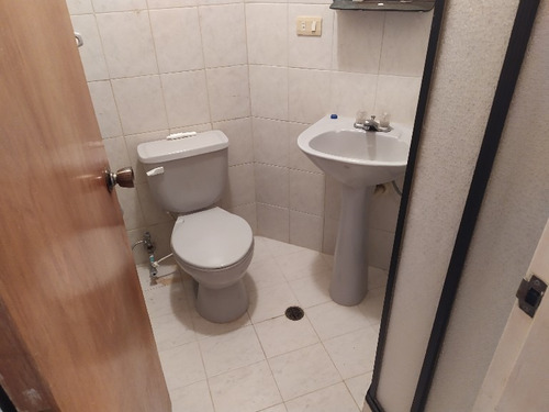 Imagen 5 de 17 de Vendo Apartamento 80m2. Mañongo. Julio 2022. Sandra Niño