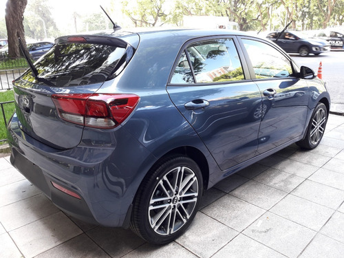 Kia Rio Sx Premium Automatic Cuero Techo Carplay Display 7